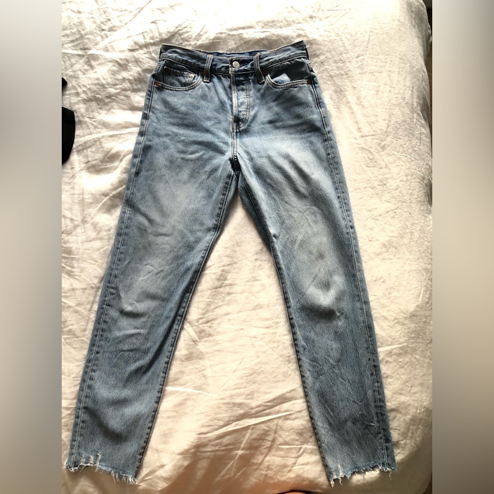 Levi’s Straight Mid-Rise Medium-Wash Jeans